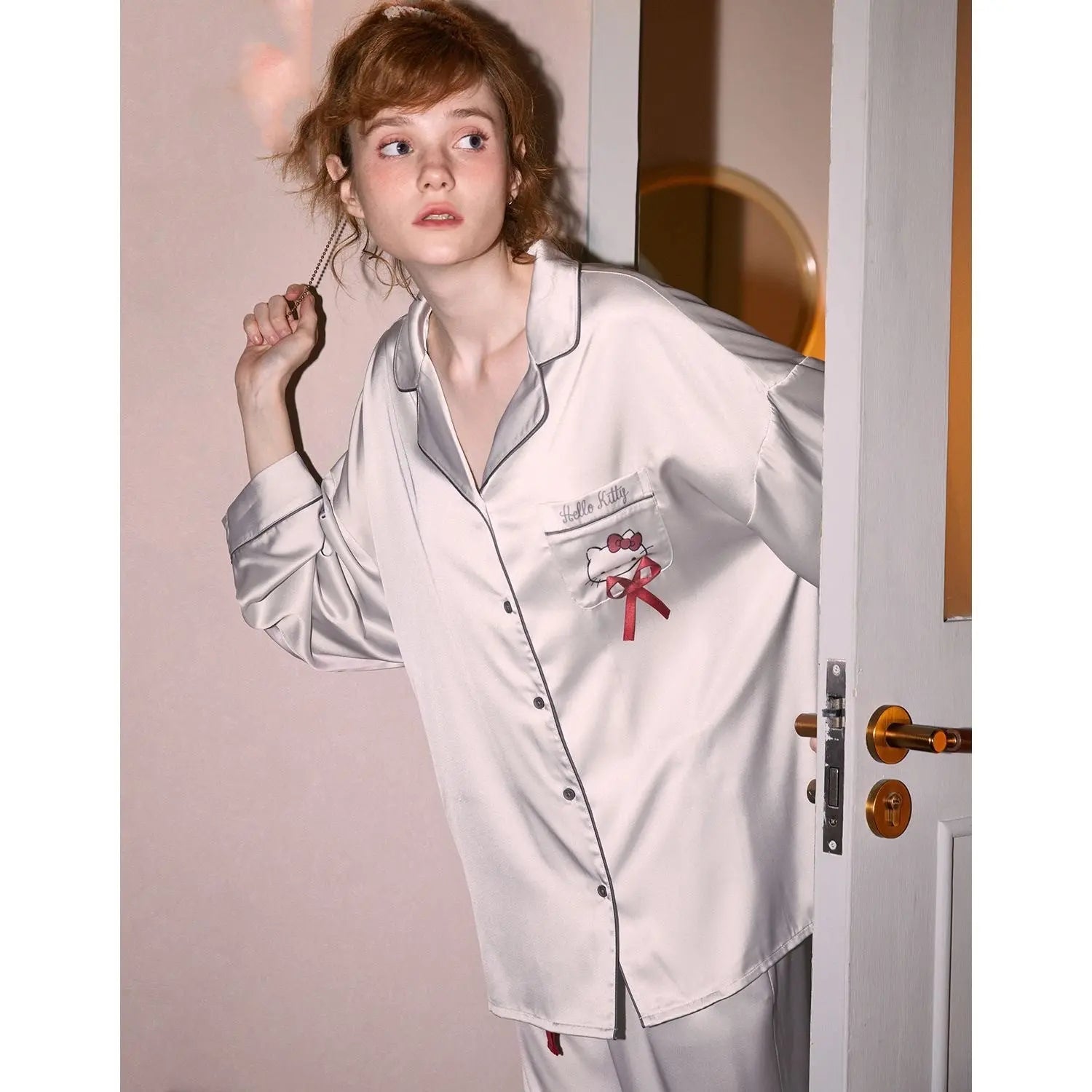 Hello Kitty Serisi İpek Pijama Takımı Zalle