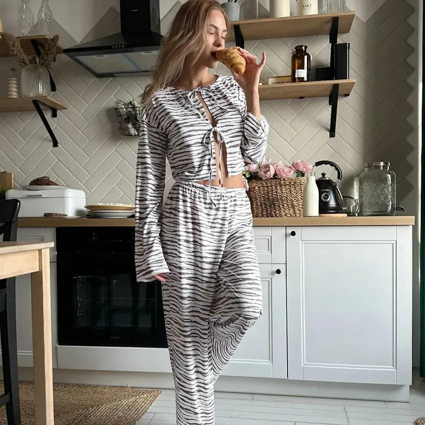 Leopar Desenli İpli Gömlek Pijama Takımı Zalle