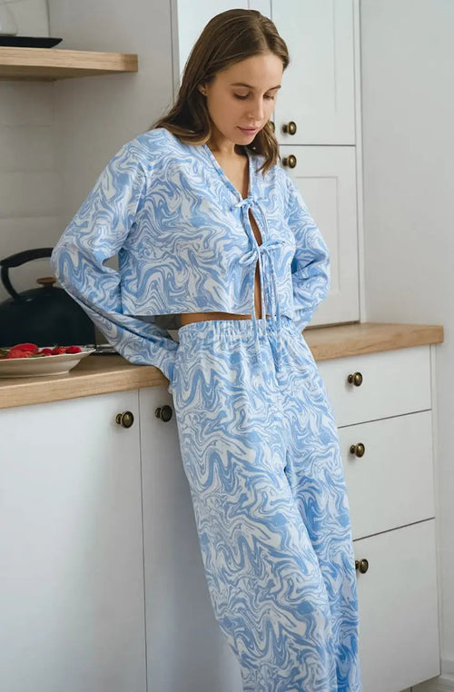 Mavi Ebru Şekilli Crop Pijama Takımı Zalle